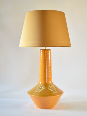 Palma table lamp with sgrafitto pattern